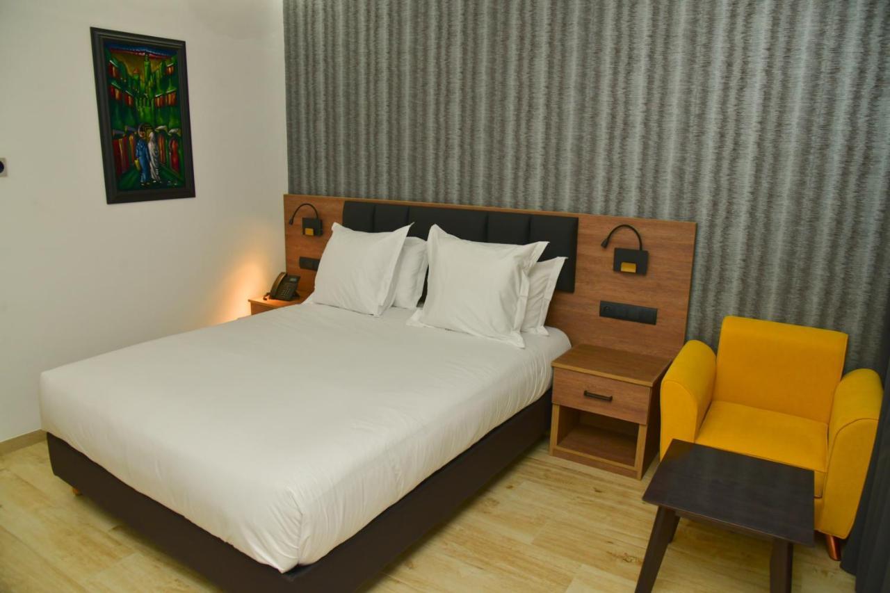 Surf One Hotel 3*