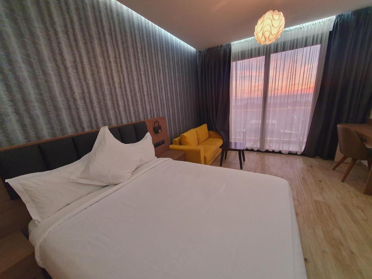 Surf One Hotel 3*
