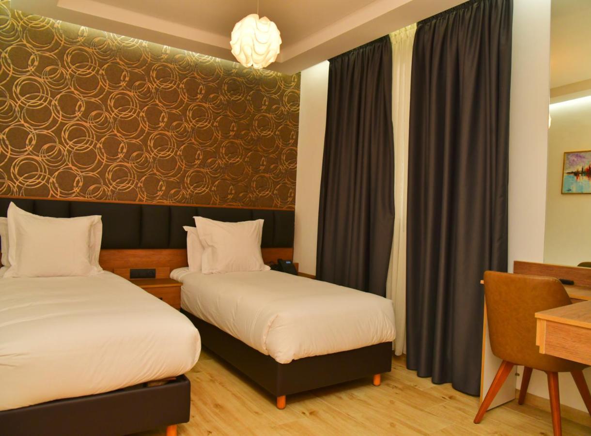 Surf One Hotel 3*